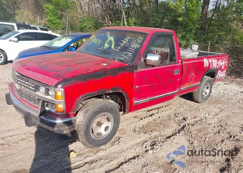 1988 Chevrolet Gmt-400 C1500 из США, поврежденный, VIN 2GCDC14K8J1127210